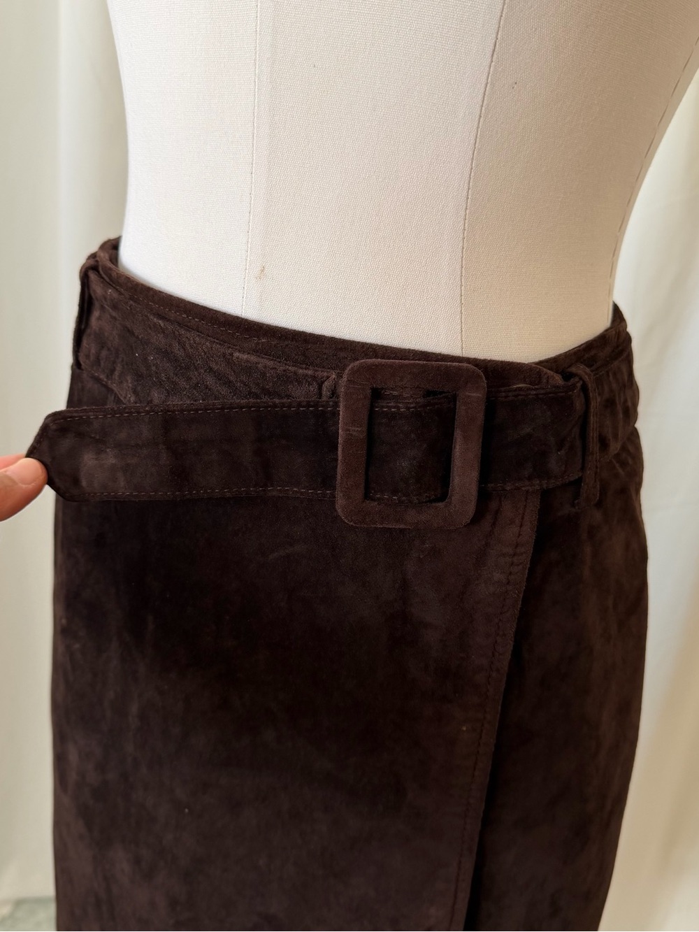 Vintage Ann Taylor Brown Leather Suede Wrap Skirt - Size 4. - Picture 4 of 15